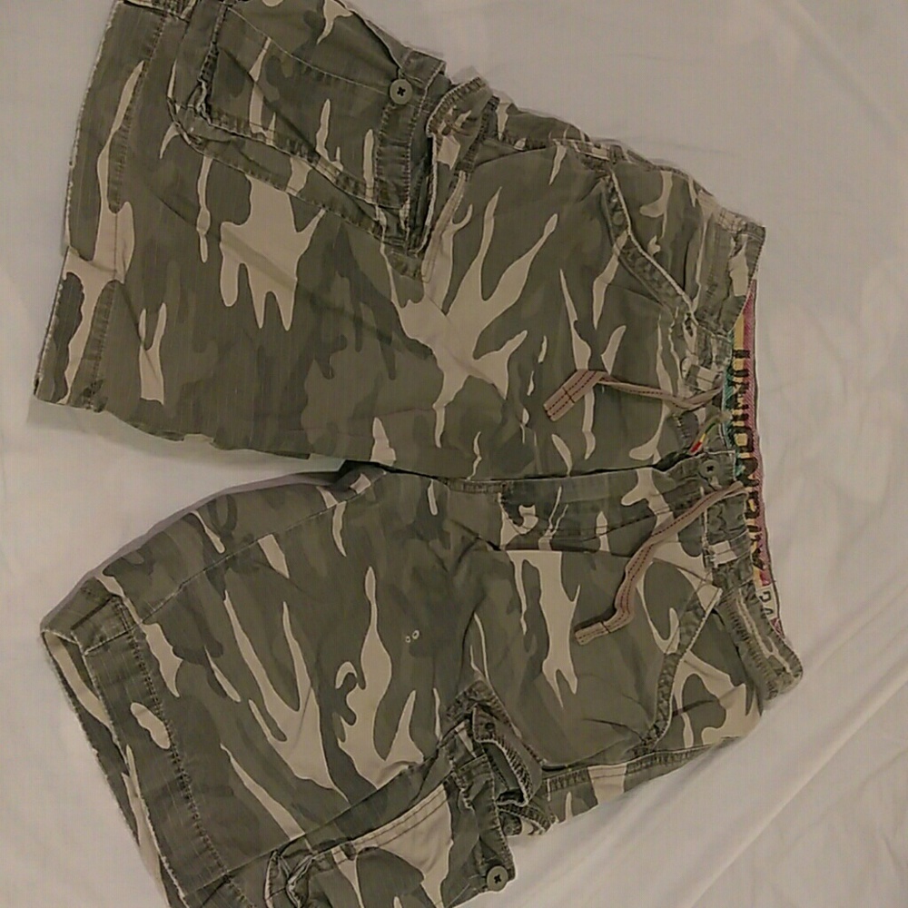 Camo cargo shorts
